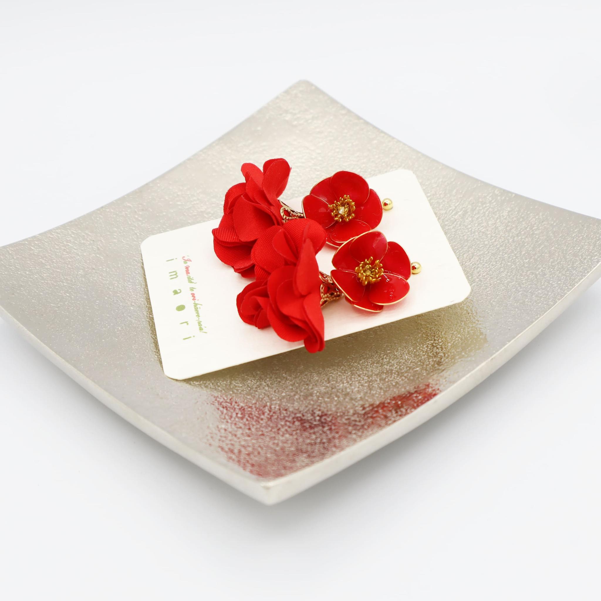 椿ピアス | 2枚目