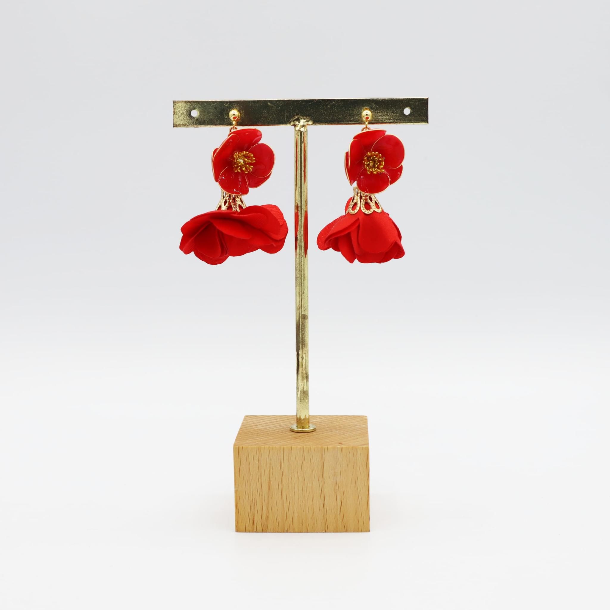 椿ピアス | 6枚目