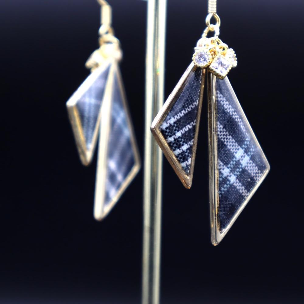 コピー：twin triangle（モノトーンチェック柄）1枚目の画像